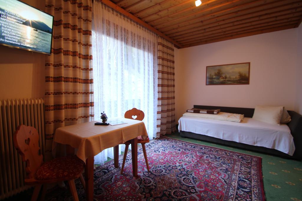 Pension Hubertushof Beim Roemerbad Bad Kleinkirchheim Δωμάτιο φωτογραφία